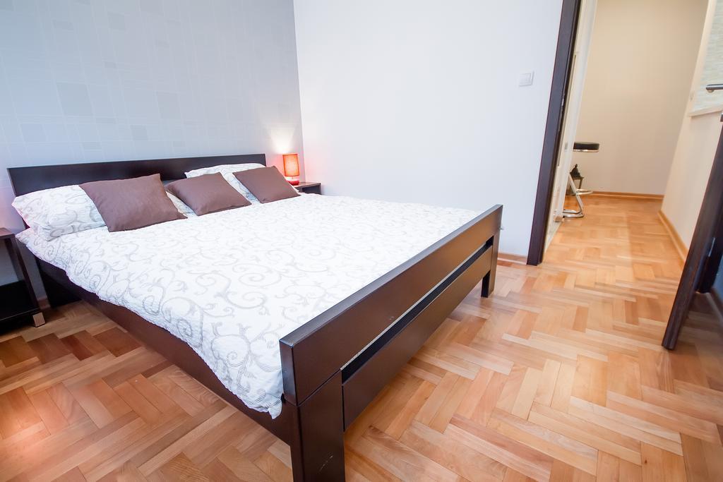 Apartments King Milan, City Center Белград Стая снимка