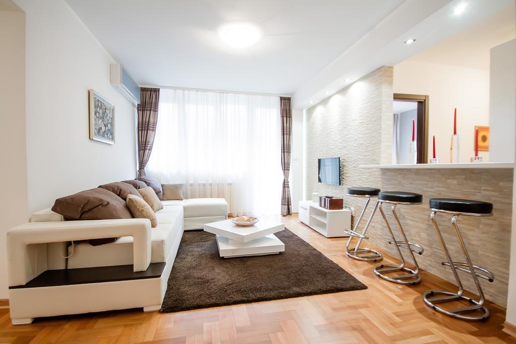 Apartments King Milan, City Center Белград Стая снимка