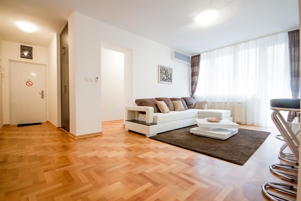 Apartments King Milan, City Center Белград Екстериор снимка
