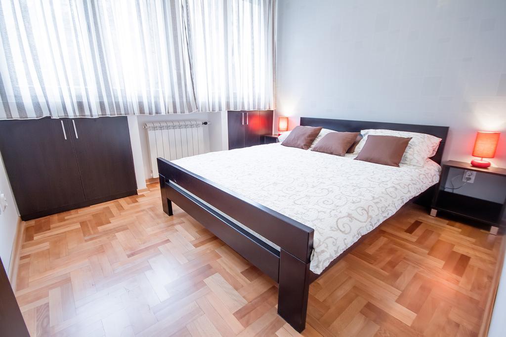 Apartments King Milan, City Center Белград Екстериор снимка
