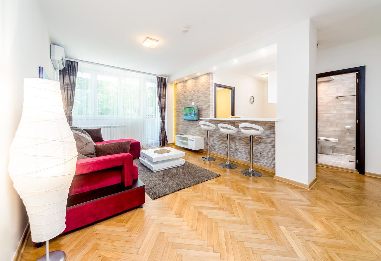 Apartments King Milan, City Center Белград Екстериор снимка