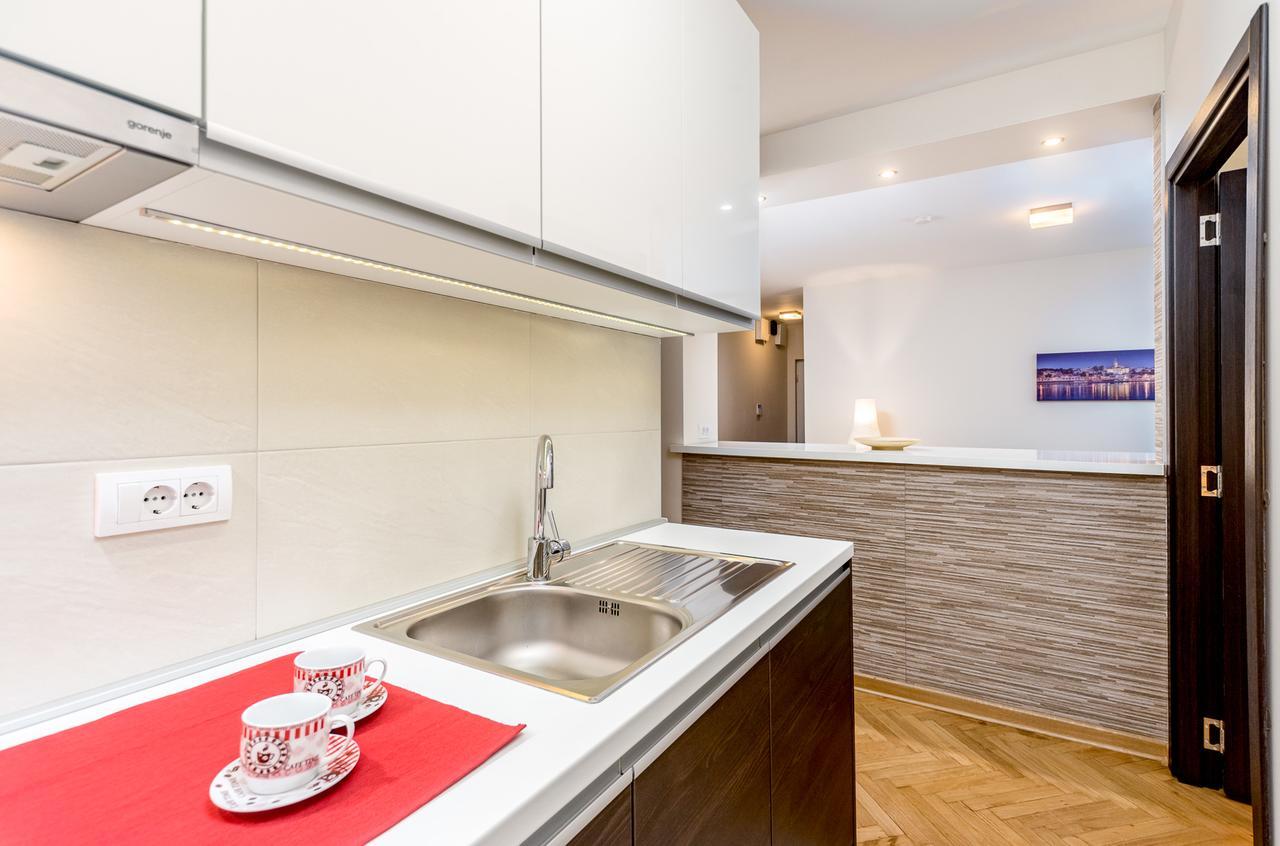 Apartments King Milan, City Center Белград Екстериор снимка
