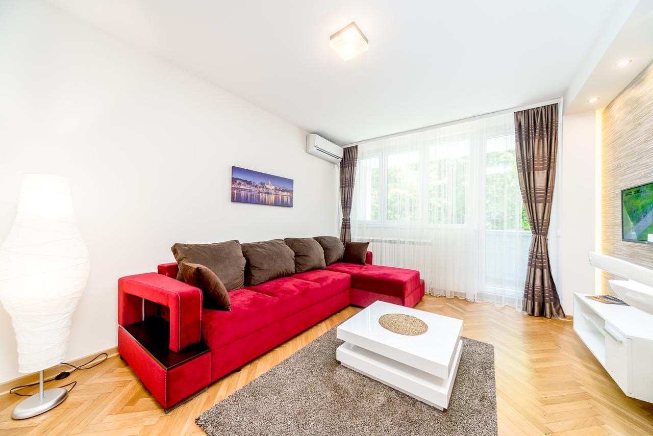 Apartments King Milan, City Center Белград Екстериор снимка