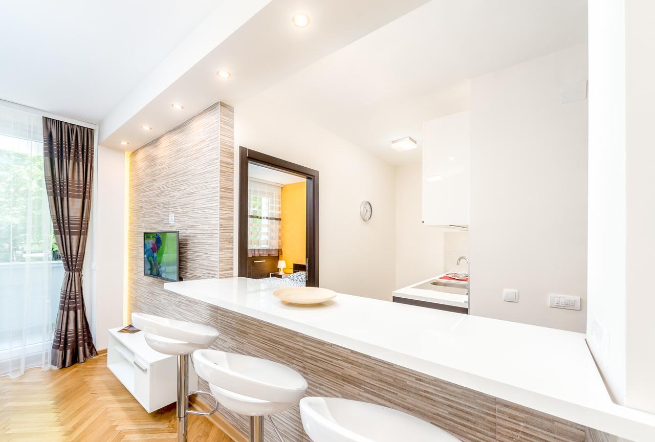Apartments King Milan, City Center Белград Екстериор снимка